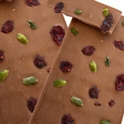 Chocolat au lait, Cranberries & Pistaches entières