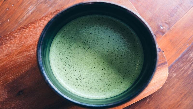 La préparation du thé matcha Parenthese Café
